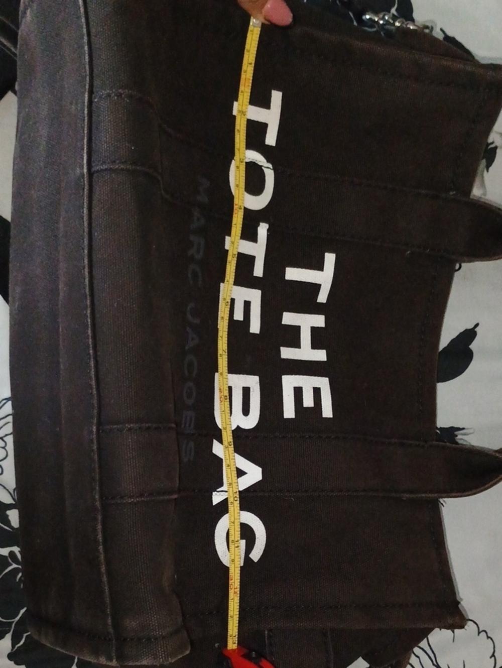 Marc Jacobs The Tote Bag - Picture 6 of 6